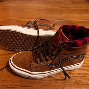 Vans MTE Size 6